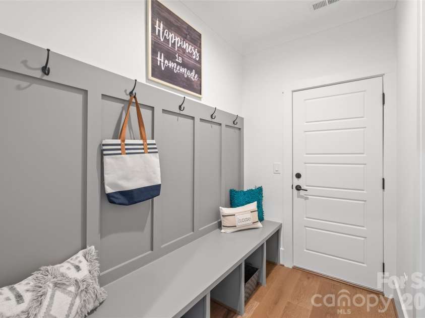 19048 Newburg Hill Road, Davidson, NC 28036.  MLS# CAR4293963, YatesRealty ID 2009. 