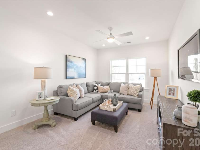 19048 Newburg Hill Road, Davidson, NC 28036.  MLS# CAR4293963, YatesRealty ID 2009. 