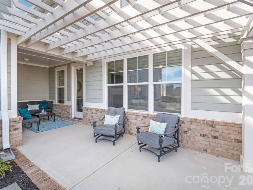 19048 Newburg Hill Road, Davidson, NC 28036.  MLS# CAR4293963, YatesRealty ID 2009. 