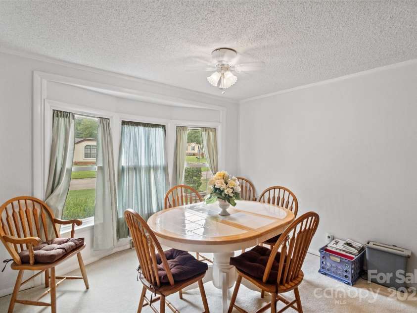 5909 Lake Valley Road, Clover, SC 29710.  MLS# CAR4288971, YatesRealty ID 2009. 