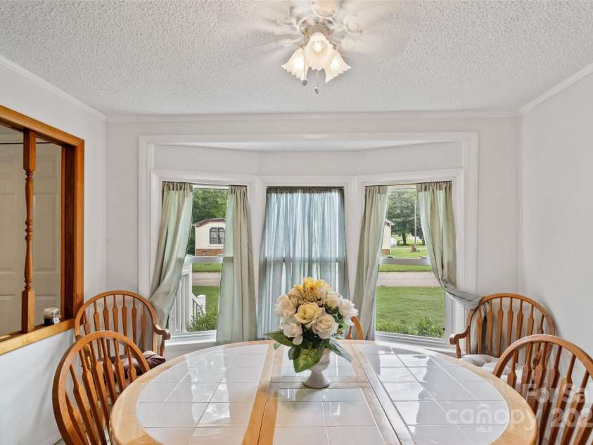 5909 Lake Valley Road, Clover, SC 29710.  MLS# CAR4288971, YatesRealty ID 2009. 