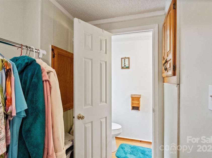 5909 Lake Valley Road, Clover, SC 29710.  MLS# CAR4288971, YatesRealty ID 2009. 