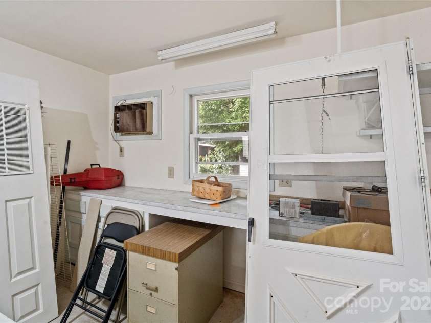 5909 Lake Valley Road, Clover, SC 29710.  MLS# CAR4288971, YatesRealty ID 2009. 