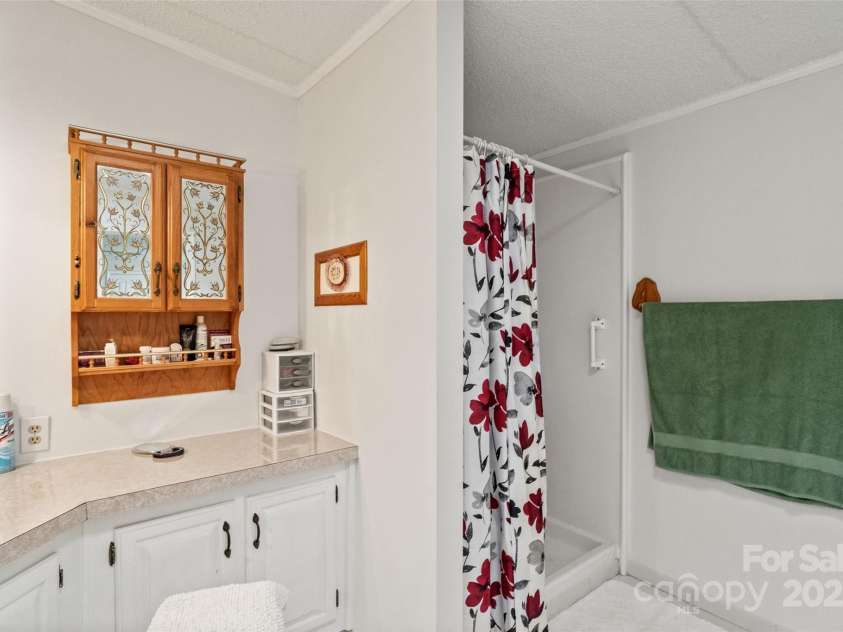 5909 Lake Valley Road, Clover, SC 29710.  MLS# CAR4288971, YatesRealty ID 2009. PRIMARY