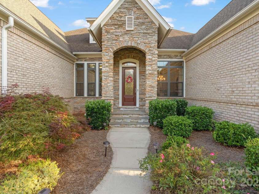 1128 Rosecliff Drive, Waxhaw, NC 28173.  MLS# CAR4296694, YatesRealty ID 20090. 