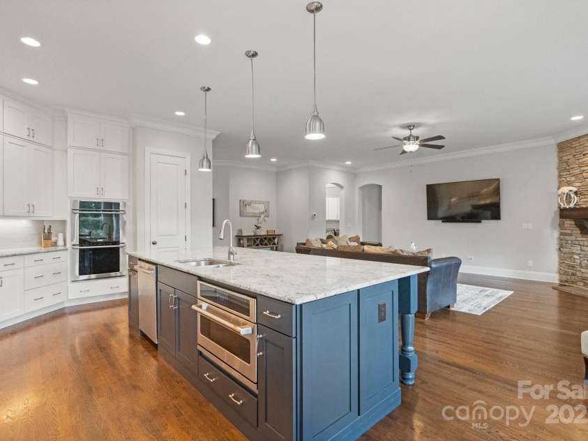 1128 Rosecliff Drive, Waxhaw, NC 28173.  MLS# CAR4296694, YatesRealty ID 20090. 