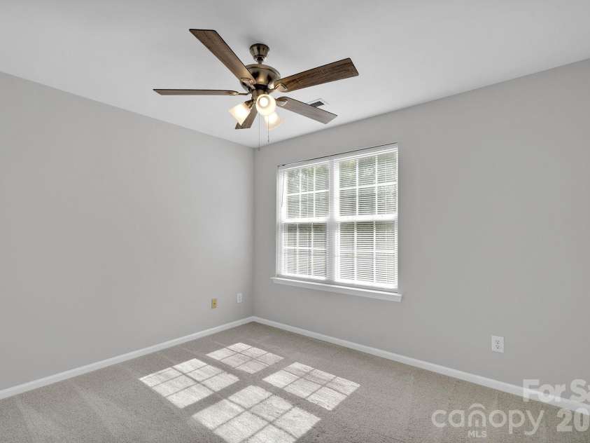 4966 Sunset Ridge Court, Charlotte, NC 28269.  MLS# CAR4361442, YatesRealty ID 20090. 