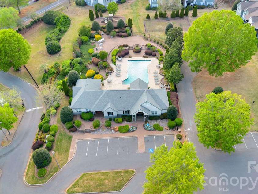 4966 Sunset Ridge Court, Charlotte, NC 28269.  MLS# CAR4361442, YatesRealty ID 20090. 
