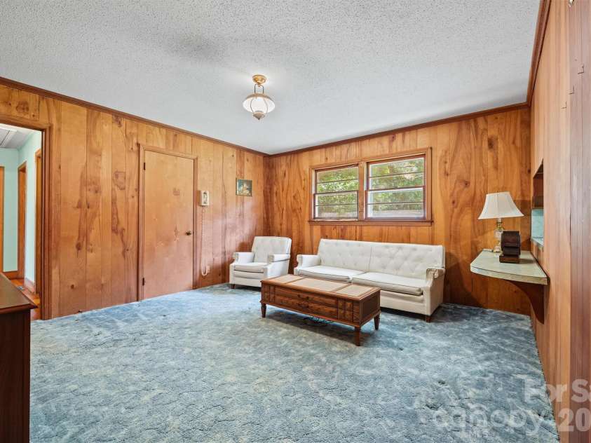 1169 Dunlap Roddey Road, Rock Hill, SC 29730.  MLS# CAR4374265, YatesRealty ID 20091. Den