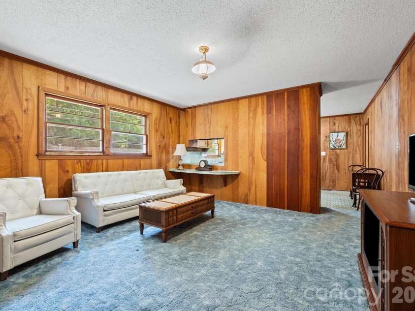 1169 Dunlap Roddey Road, Rock Hill, SC 29730.  MLS# CAR4374265, YatesRealty ID 20091. Den