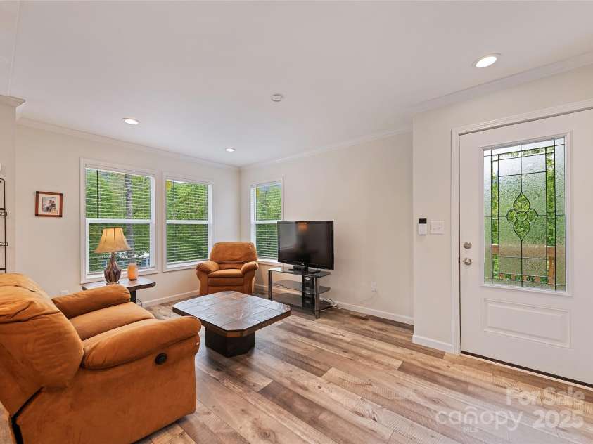 328 Mountain Lion Trail, Maggie Valley, NC 28751.  MLS# CAR4256030, YatesRealty ID 20091. 