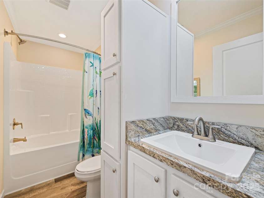 328 Mountain Lion Trail, Maggie Valley, NC 28751.  MLS# CAR4256030, YatesRealty ID 20091. 