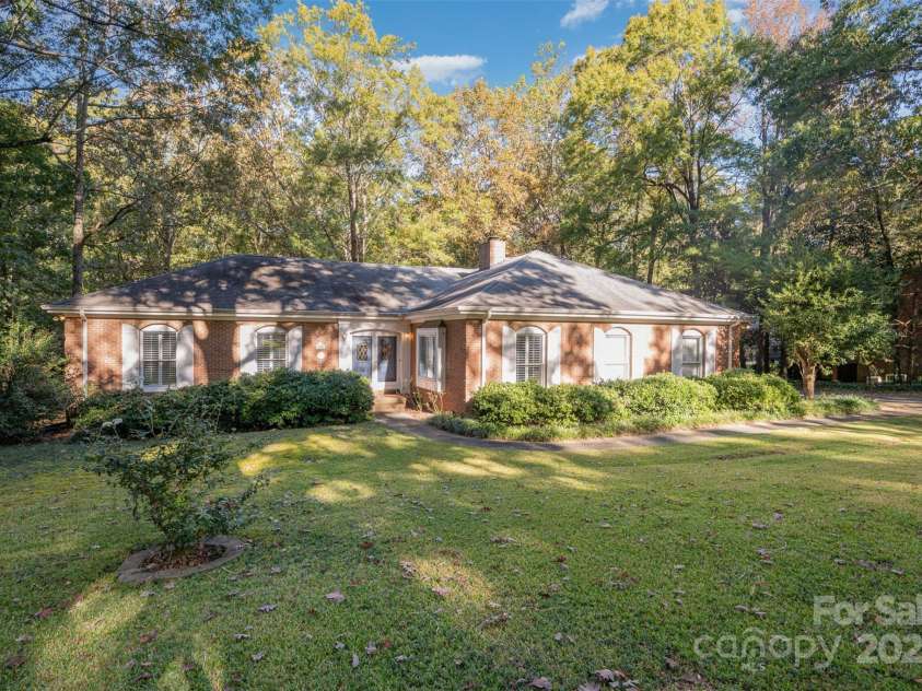 2643 Rolling Hills Drive, Monroe, NC 28110.  MLS# CAR4249052, YatesRealty ID 20092. 