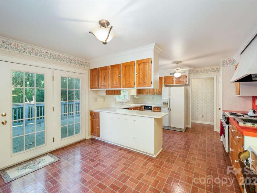 2643 Rolling Hills Drive, Monroe, NC 28110.  MLS# CAR4249052, YatesRealty ID 20092. 