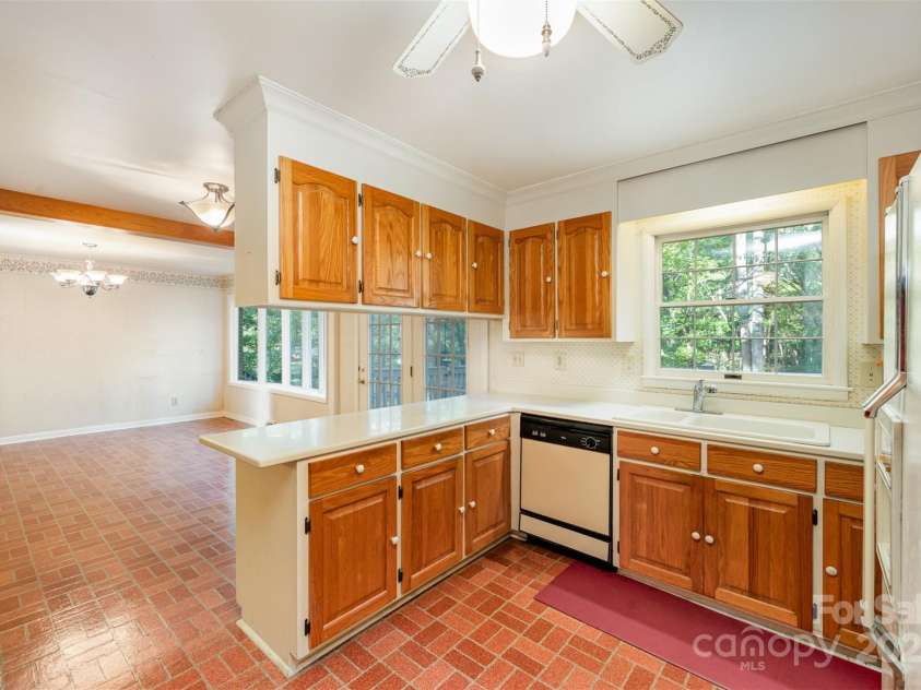 2643 Rolling Hills Drive, Monroe, NC 28110.  MLS# CAR4249052, YatesRealty ID 20092. 