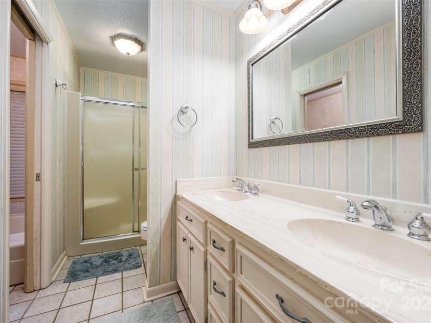 2643 Rolling Hills Drive, Monroe, NC 28110.  MLS# CAR4249052, YatesRealty ID 20092. 