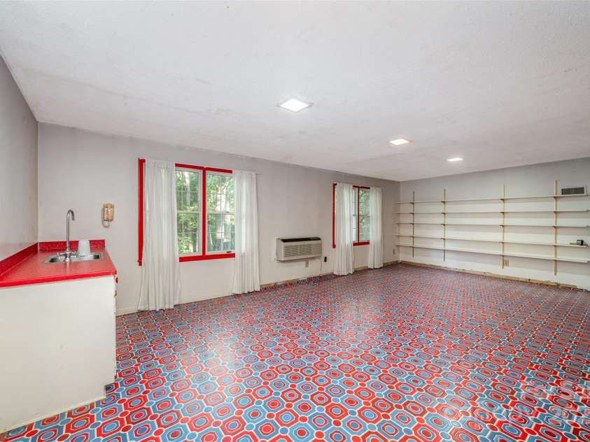 2643 Rolling Hills Drive, Monroe, NC 28110.  MLS# CAR4249052, YatesRealty ID 20092. 