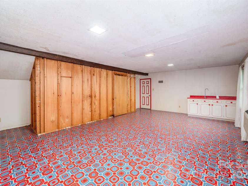 2643 Rolling Hills Drive, Monroe, NC 28110.  MLS# CAR4249052, YatesRealty ID 20092. 