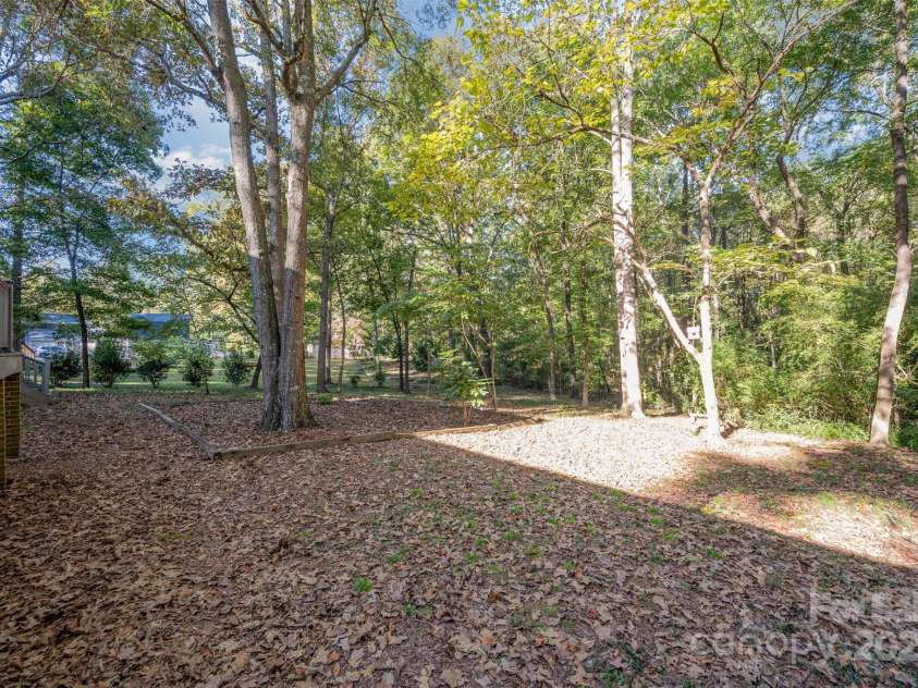 2643 Rolling Hills Drive, Monroe, NC 28110.  MLS# CAR4249052, YatesRealty ID 20092. 
