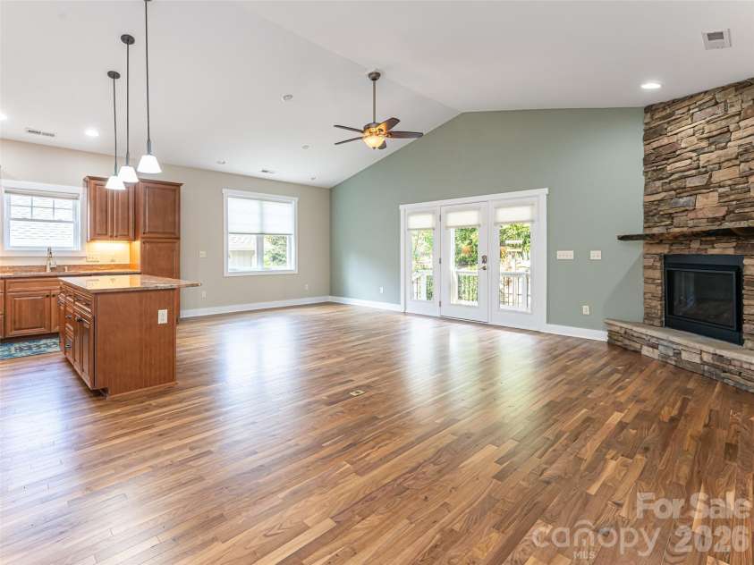 4 Nectar Way, Swannanoa, NC 28778.  MLS# CAR4365366, YatesRealty ID 20092. 