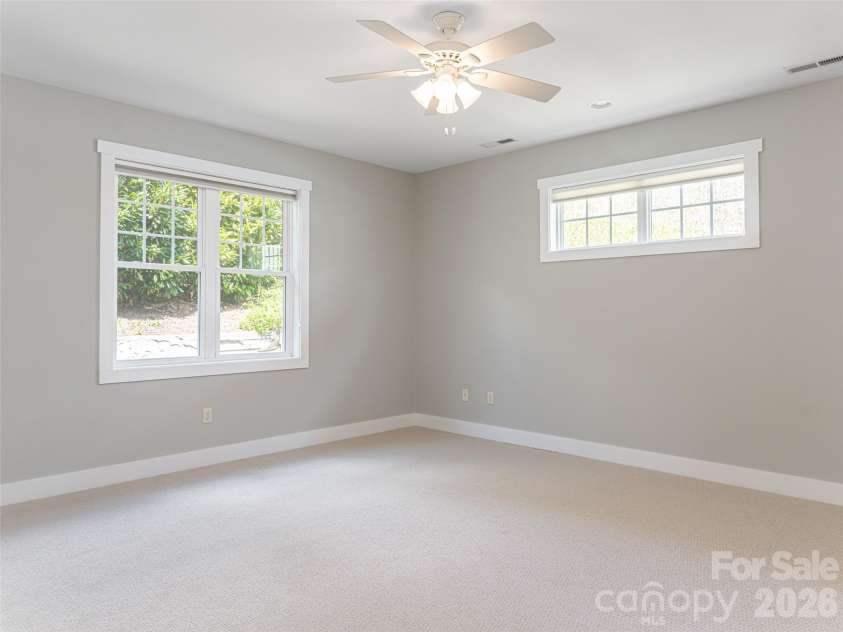 4 Nectar Way, Swannanoa, NC 28778.  MLS# CAR4365366, YatesRealty ID 20092. 