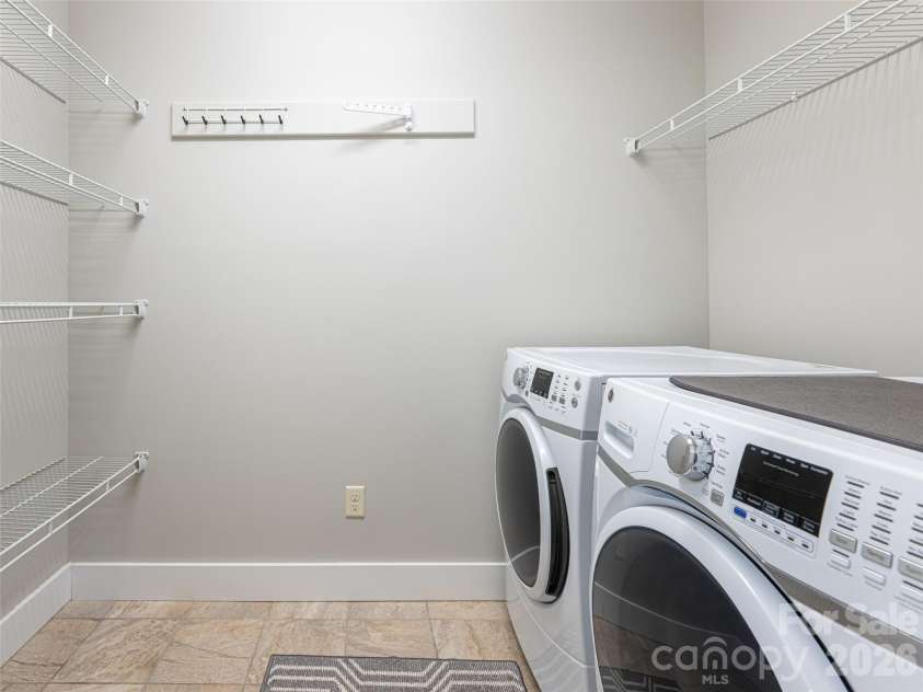 4 Nectar Way, Swannanoa, NC 28778.  MLS# CAR4365366, YatesRealty ID 20092. 