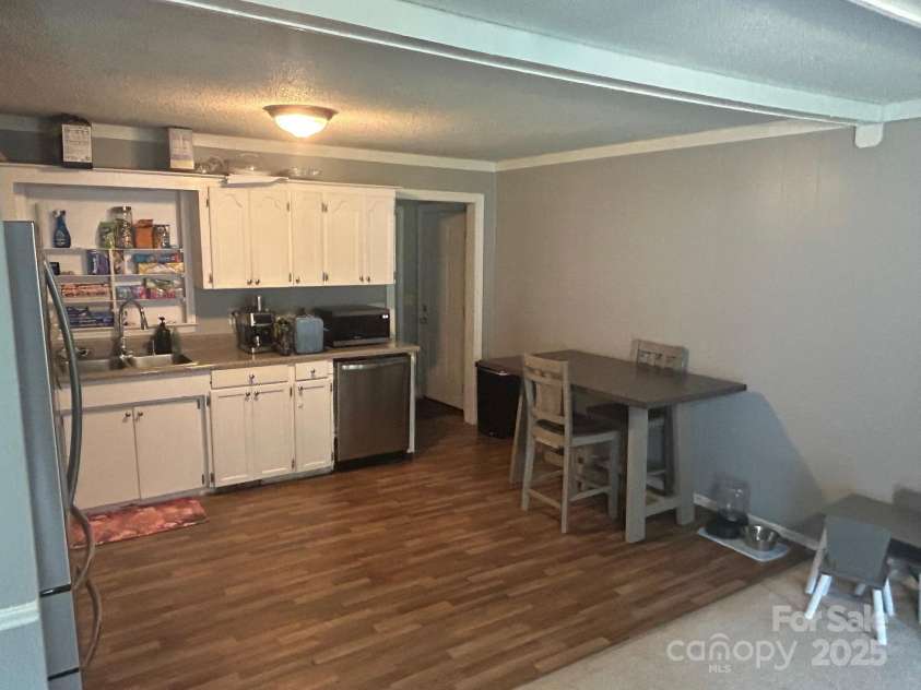 110 WASHINGTON Court, Cowpens, SC 29330.  MLS# CAR4268109, YatesRealty ID 20094. 