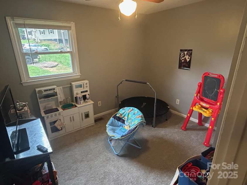 110 WASHINGTON Court, Cowpens, SC 29330.  MLS# CAR4268109, YatesRealty ID 20094. 