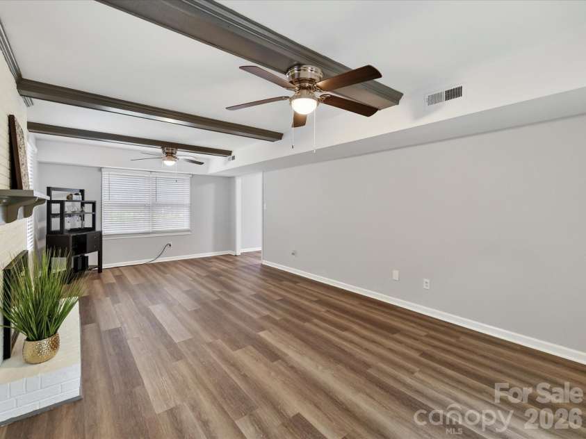 15708 Fairfield Drive, Matthews, NC 28104.  MLS# CAR4370742, YatesRealty ID 20095. 