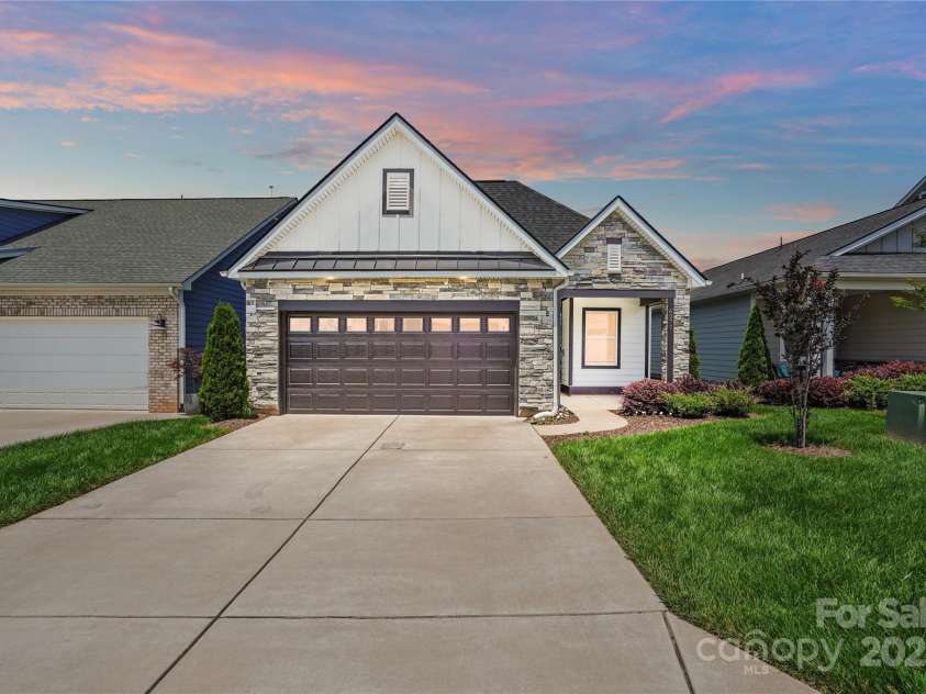 6277 Raven Rock Drive, Denver, NC 28037.  MLS# CAR4267466, YatesRealty ID 20095. 