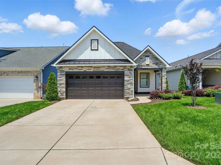 6277 Raven Rock Drive, Denver, NC 28037.  MLS# CAR4267466, YatesRealty ID 20095. 