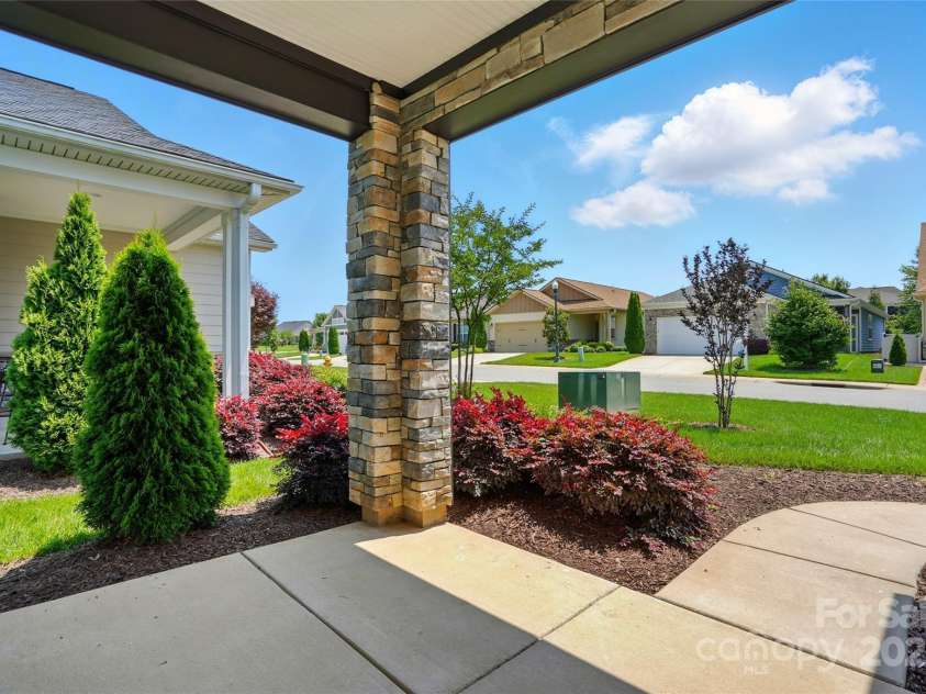 6277 Raven Rock Drive, Denver, NC 28037.  MLS# CAR4267466, YatesRealty ID 20095. 