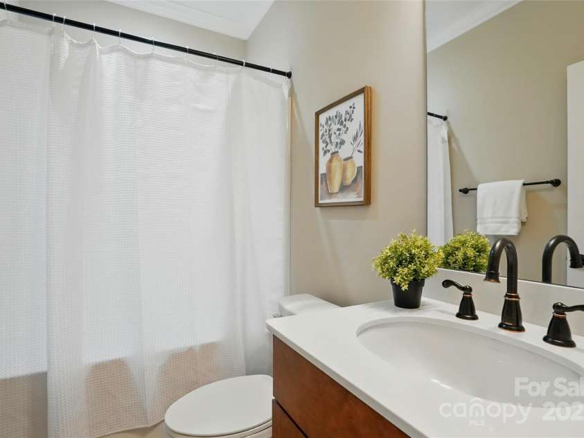 6277 Raven Rock Drive, Denver, NC 28037.  MLS# CAR4267466, YatesRealty ID 20095. 