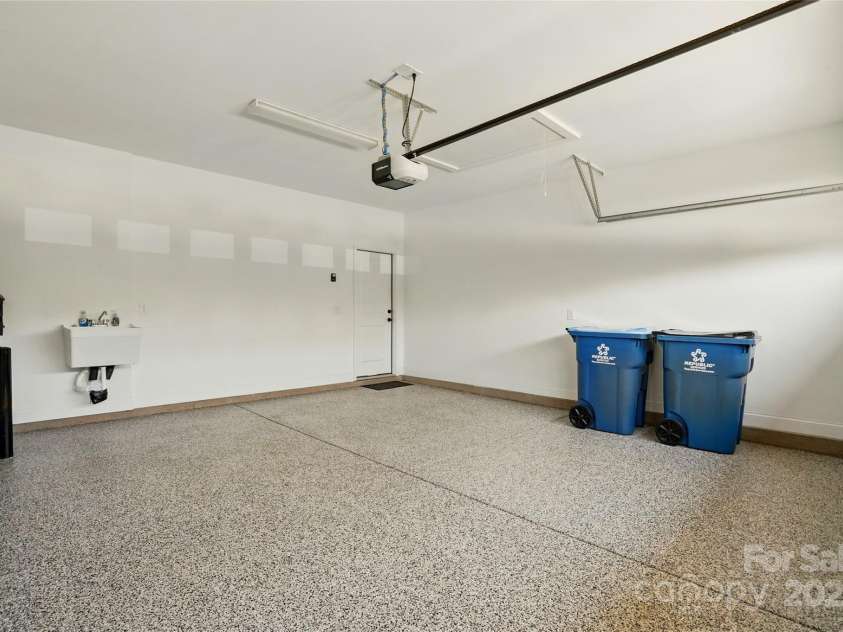 6277 Raven Rock Drive, Denver, NC 28037.  MLS# CAR4267466, YatesRealty ID 20095. 