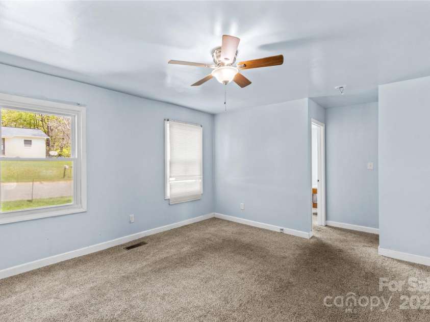 1725 Bristol Road, Statesville, NC 28677.  MLS# CAR4240312, YatesRealty ID 20096. 