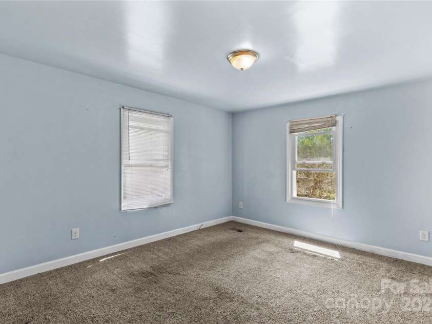 1725 Bristol Road, Statesville, NC 28677.  MLS# CAR4240312, YatesRealty ID 20096. 