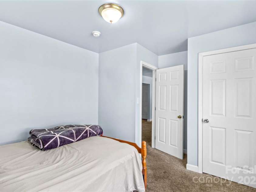 1725 Bristol Road, Statesville, NC 28677.  MLS# CAR4240312, YatesRealty ID 20096. 