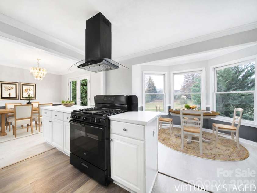 718 Emerson Drive, Mooresville, NC 28115.  MLS# CAR4325279, YatesRealty ID 20096. Breakfast Area