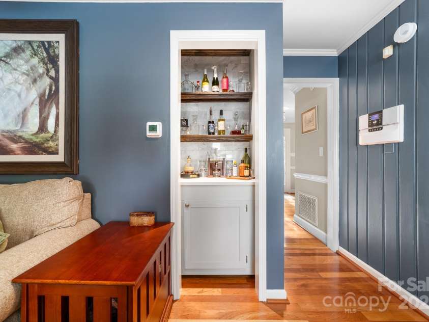 707 Saint Cloud Drive, Statesville, NC 28625.  MLS# CAR4257211, YatesRealty ID 20097. 
