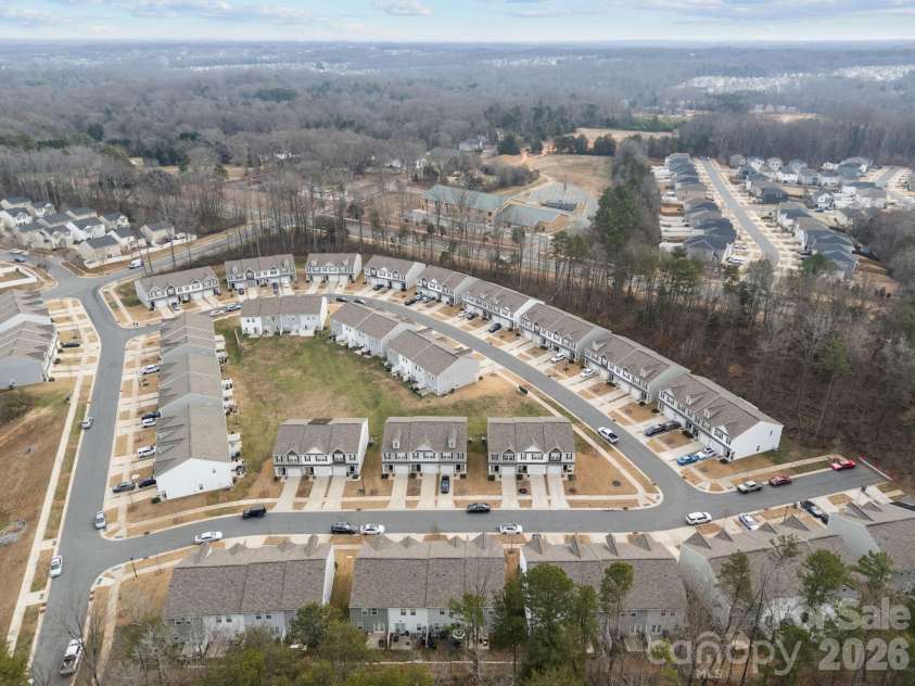 8105 Alderton Lane, Charlotte, NC 28215.  MLS# CAR4307663, YatesRealty ID 20098. 