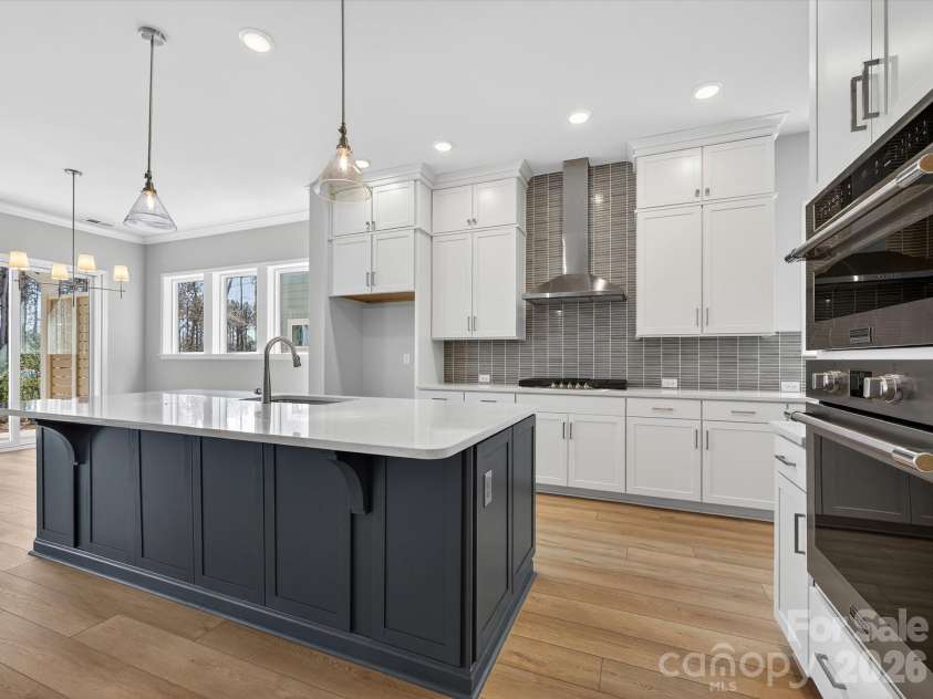 11217 Shreveport Drive, Huntersville, NC 28078.  MLS# CAR4314271, YatesRealty ID 20099. Kitchen