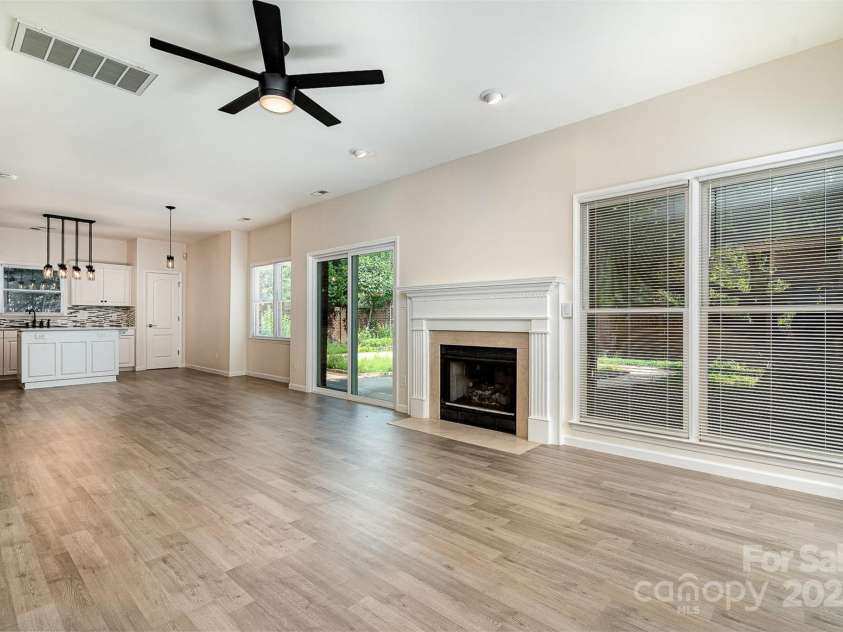 7031 Walton Heath Lane, Charlotte, NC 28277.  MLS# CAR4262618, YatesRealty ID 20099. 