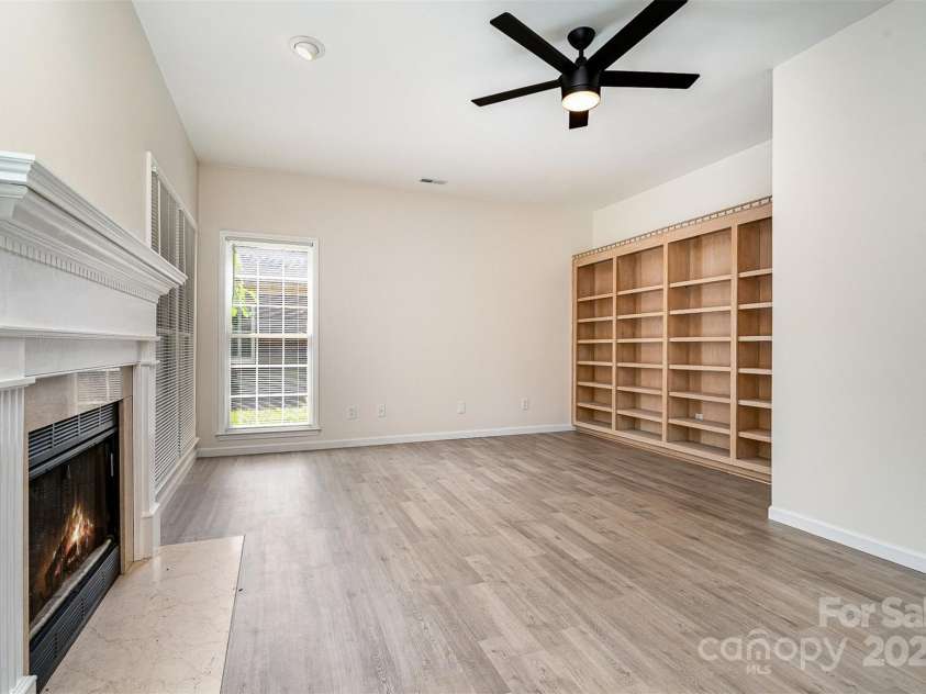 7031 Walton Heath Lane, Charlotte, NC 28277.  MLS# CAR4262618, YatesRealty ID 20099. 