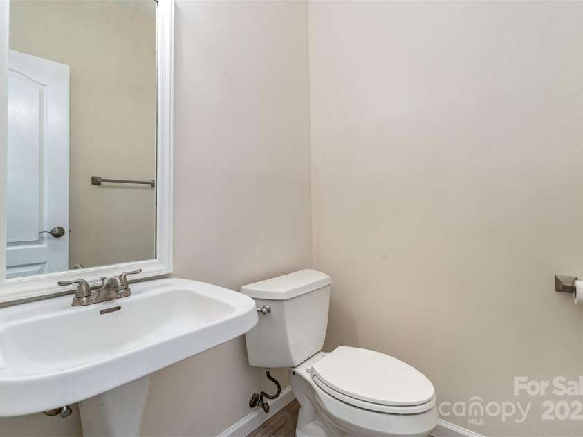 7031 Walton Heath Lane, Charlotte, NC 28277.  MLS# CAR4262618, YatesRealty ID 20099. 