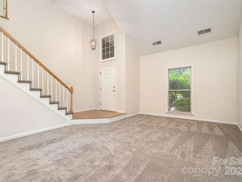 7031 Walton Heath Lane, Charlotte, NC 28277.  MLS# CAR4262618, YatesRealty ID 20099. 