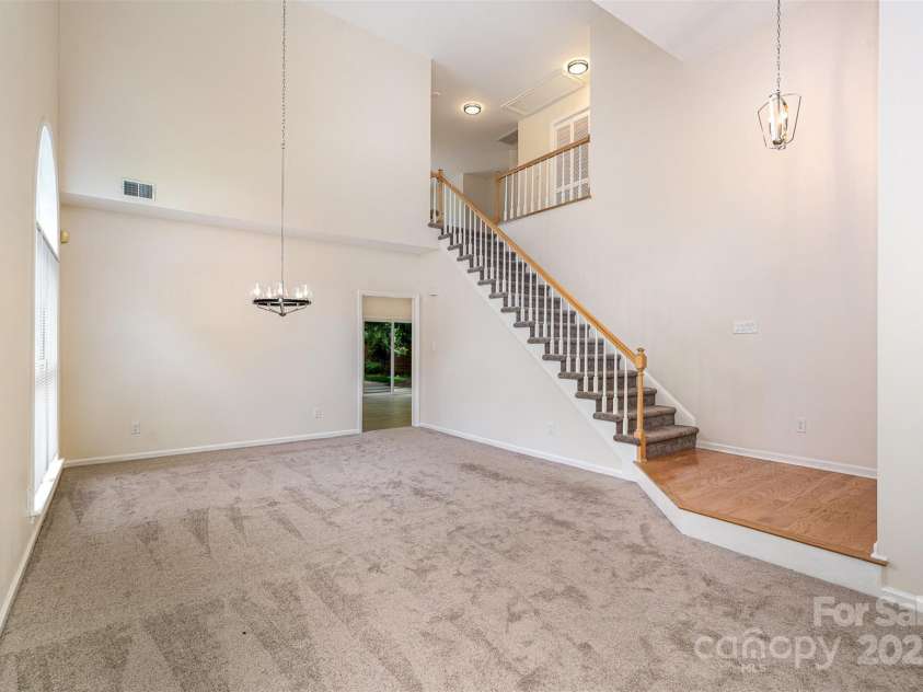 7031 Walton Heath Lane, Charlotte, NC 28277.  MLS# CAR4262618, YatesRealty ID 20099. 