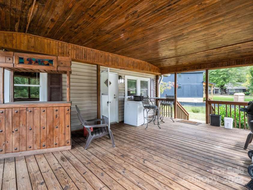 1761 Old Haywood Road, Asheville, NC 28806.  MLS# CAR4307370, YatesRealty ID 201. 