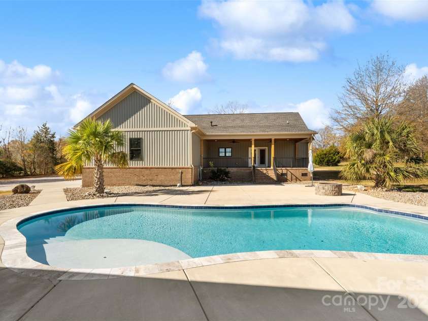 3050 Gordon Road, York, SC 29745.  MLS# CAR4325783, YatesRealty ID 2010. 