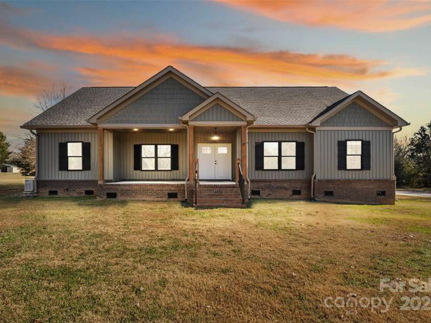 3050 Gordon Road, York, SC 29745.  MLS# CAR4325783, YatesRealty ID 2010. 