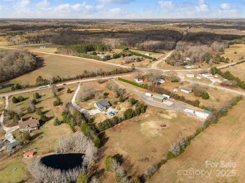 3050 Gordon Road, York, SC 29745.  MLS# CAR4325783, YatesRealty ID 2010. 